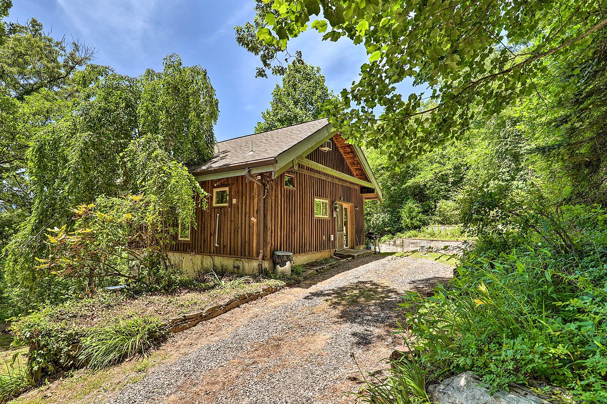 Outdoor living spaces - Hypnowisdom training estate