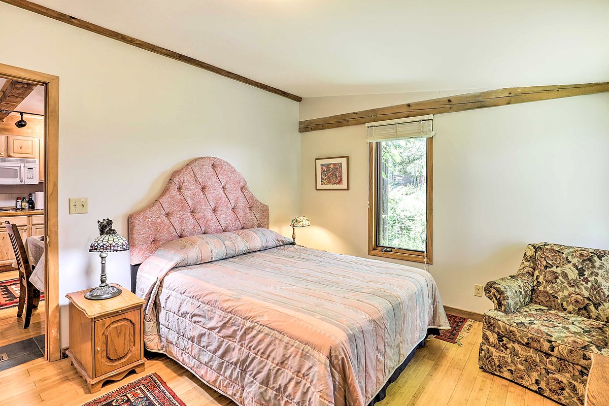 Mountain retreat features at Hypnowisdom